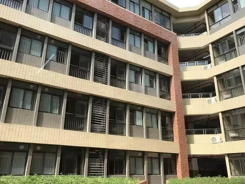 東莞市東華高級中學